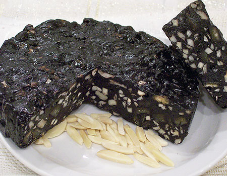 Gourmet Chocolate Amaretto Steamed Cake 